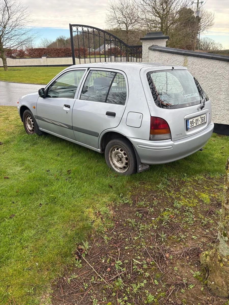 Toyota starlet - Image 4