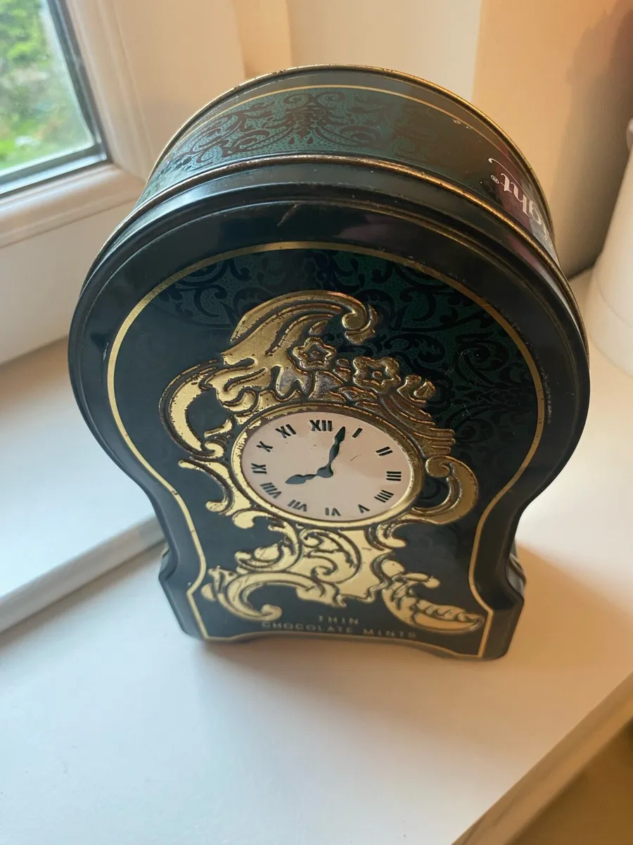 Vintage After Eight Clock Shaped Tin Box - Image 2