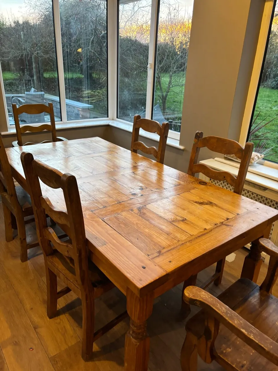 Kitchen table and chairs - Image 2