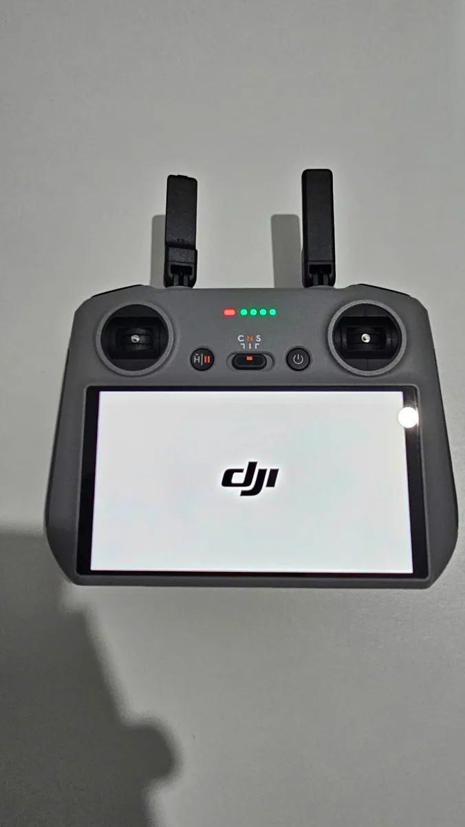 DJI Mini 4 Pro Fly More Combo RC 2 Drone Like New! - Image 2