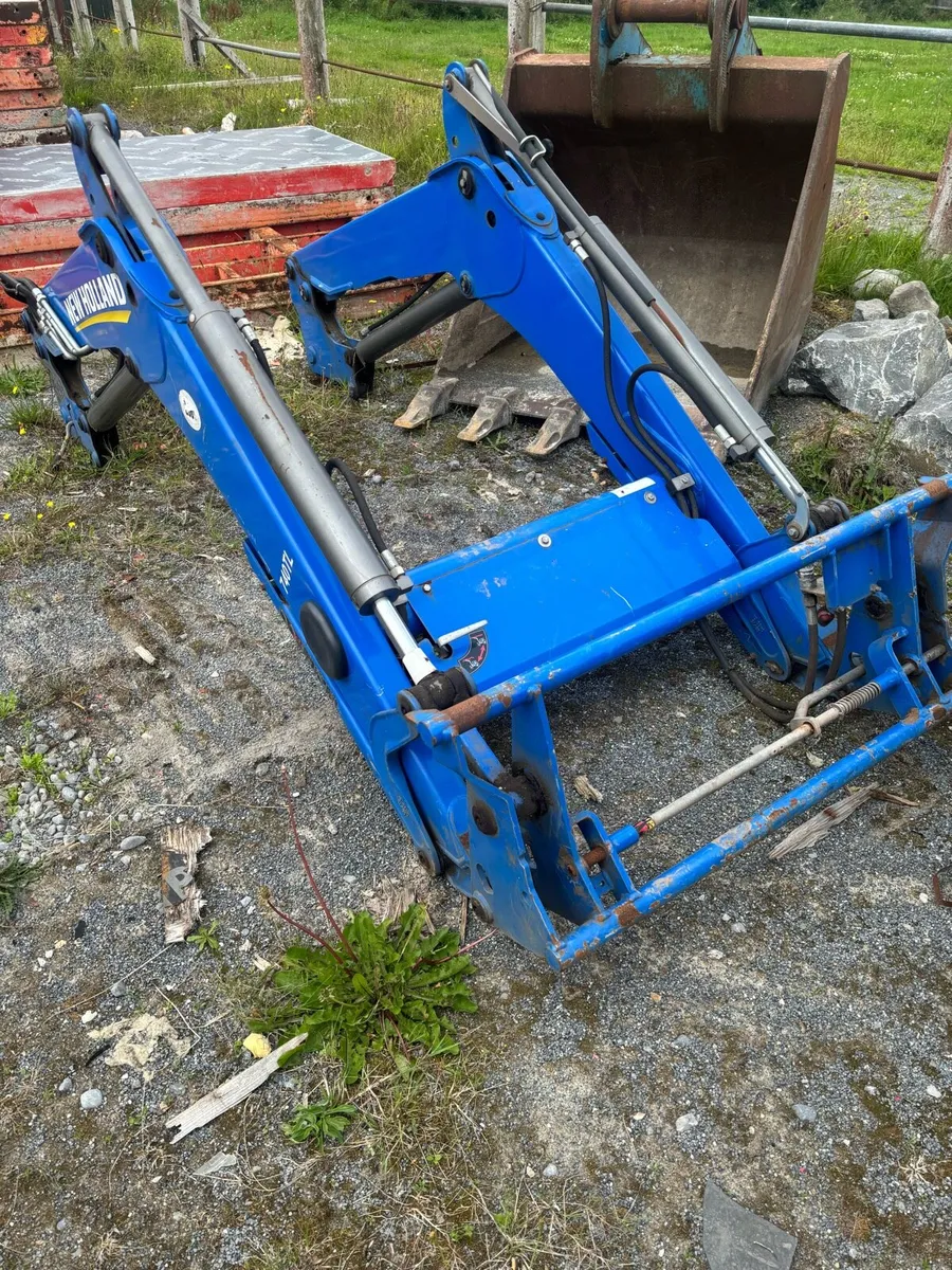 New Holland stoll loader - Image 3