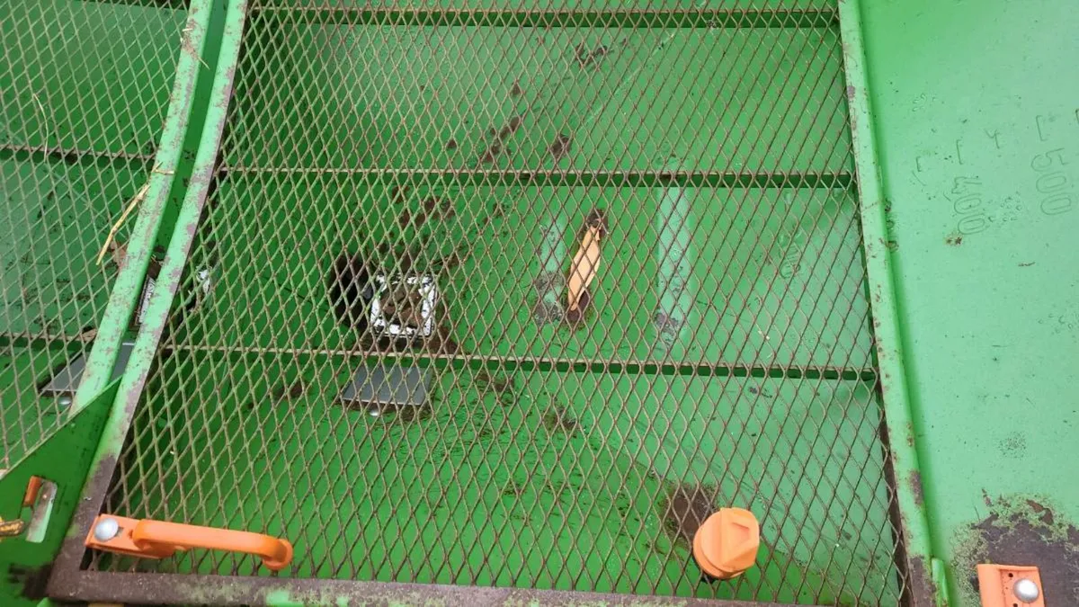 Fertiliser spreader - Image 2