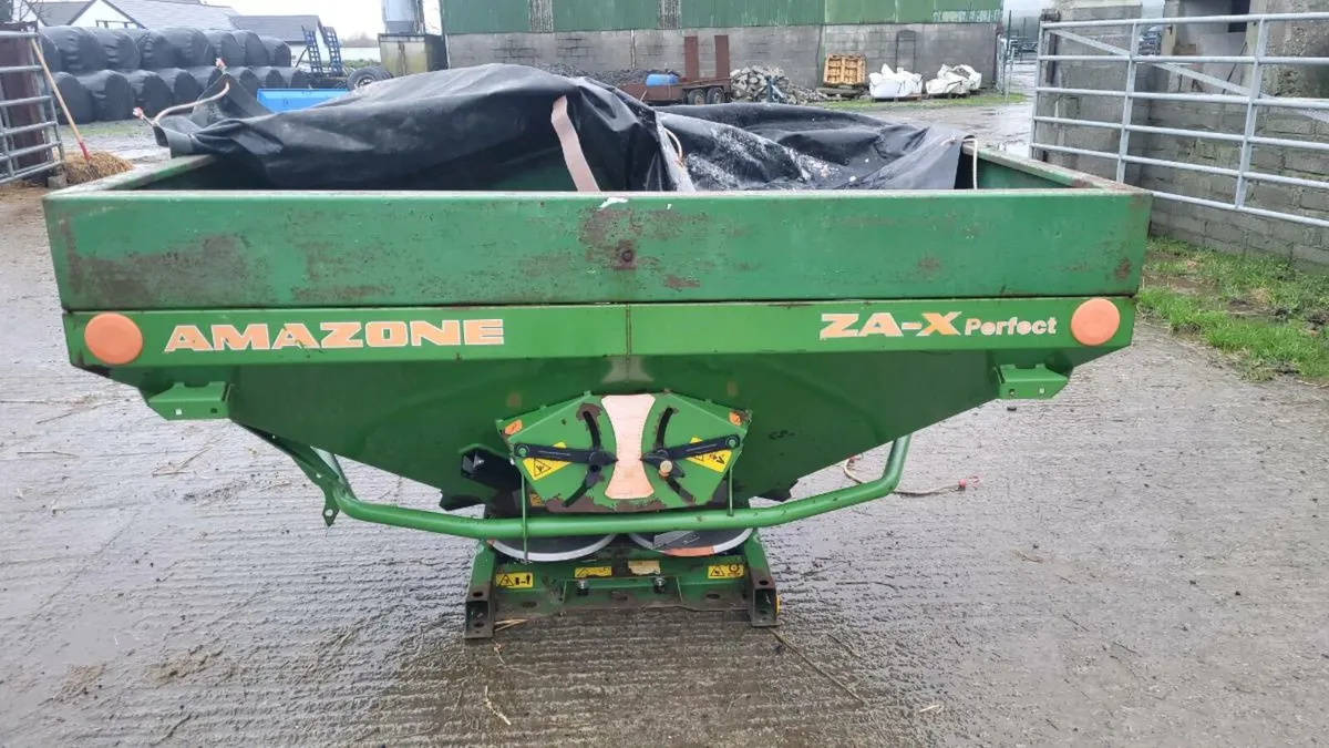 Fertiliser spreader - Image 4