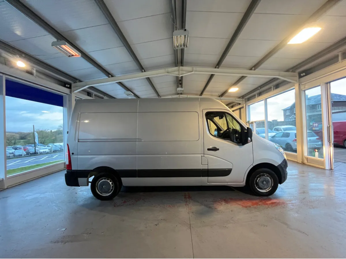 Renault Master MM35 BUSINESS ENERGY DC - Image 4