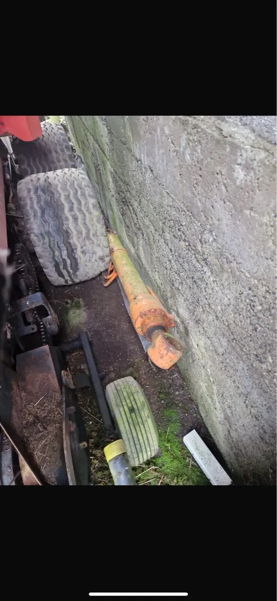 Hitachi ex120-5 parts - Image 2