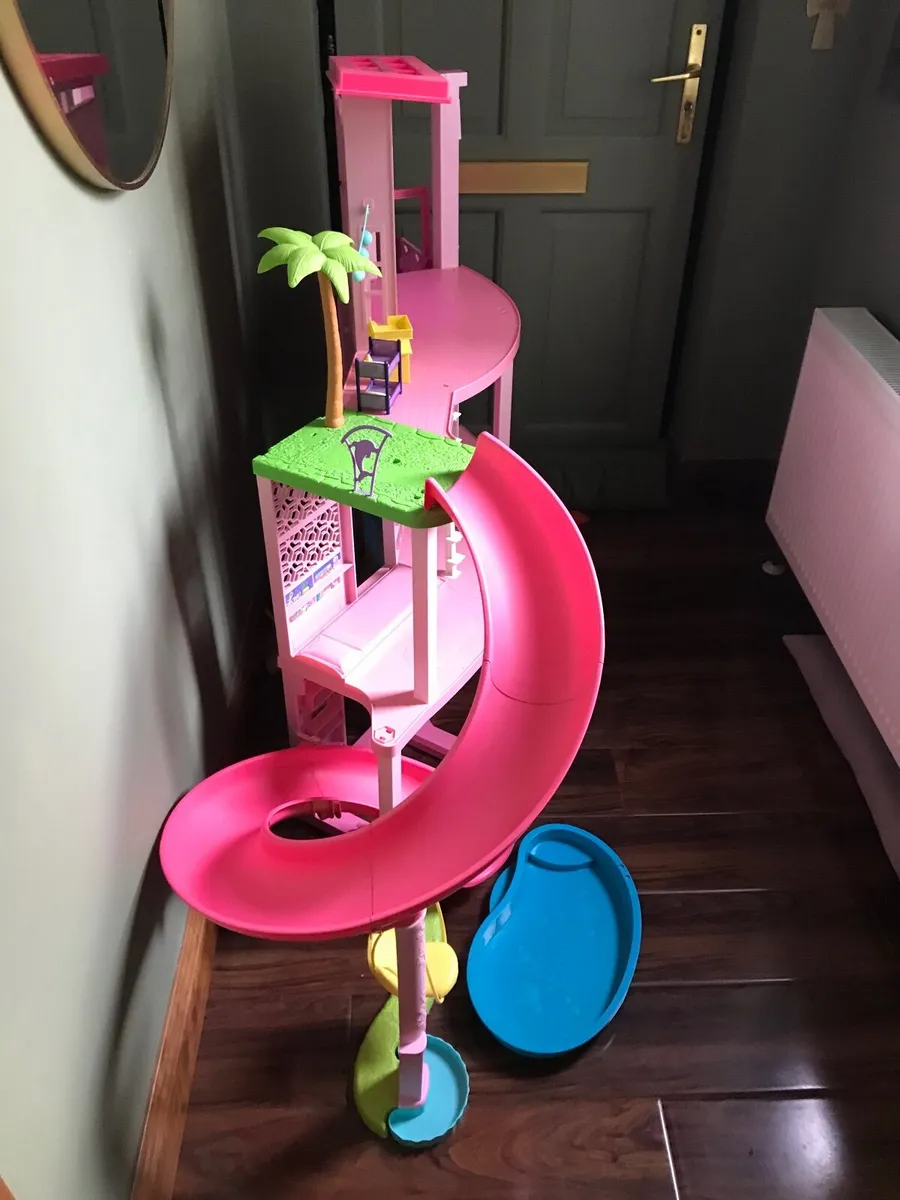 Barbie house - Image 2