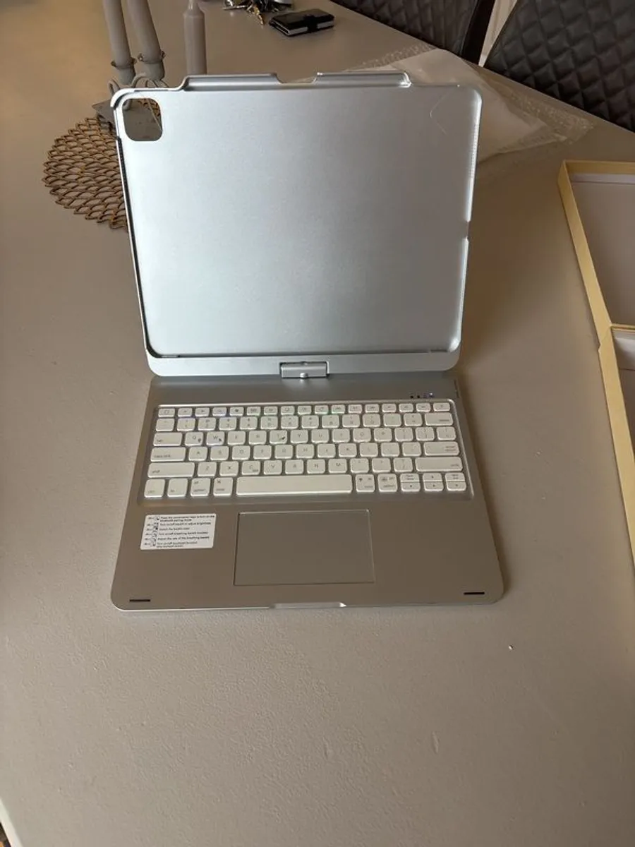 i pad case /keypad - Image 1