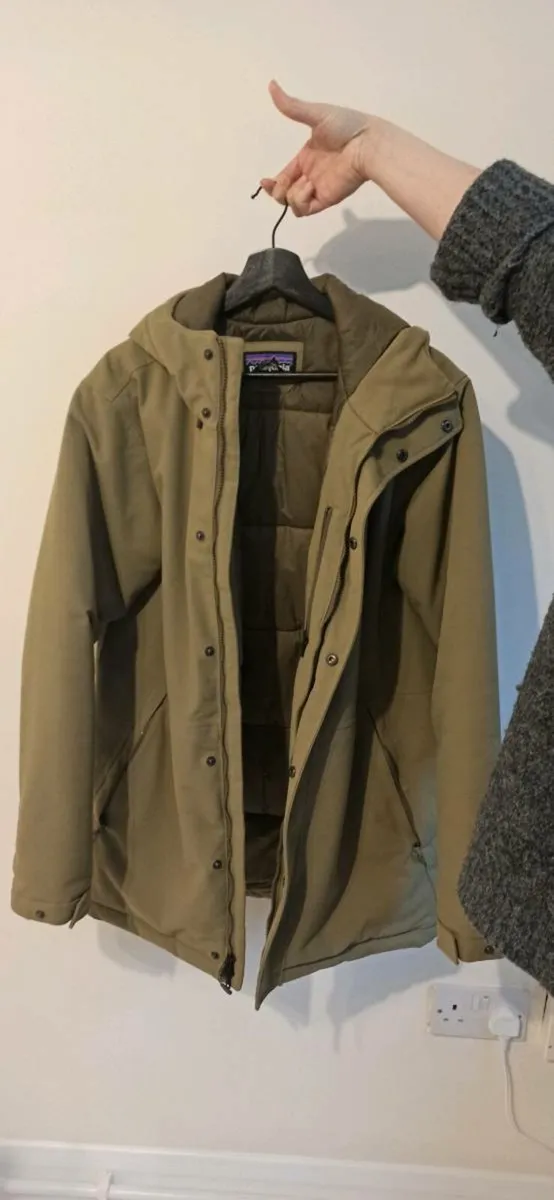 Patagonia waterproof insulated winter parka - Image 1