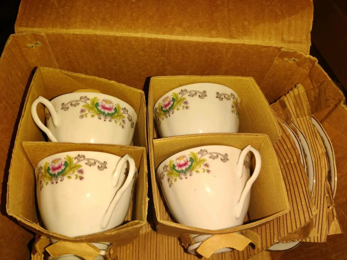 AFTERNOON CHINESE TEA, 12 Piece 24CT Gold Painted - Image 2