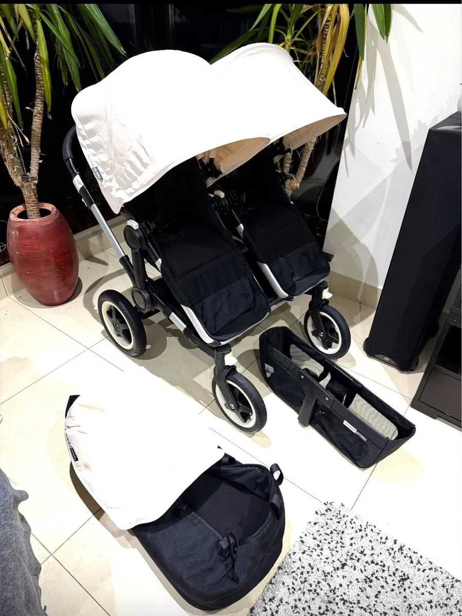 Bugaboo Donkey duo in Swords