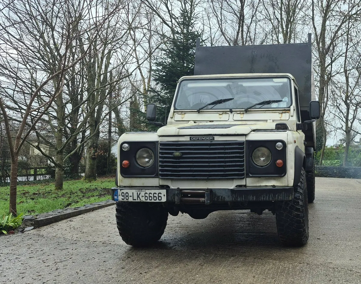 Land Rover Defender 130 - Image 1