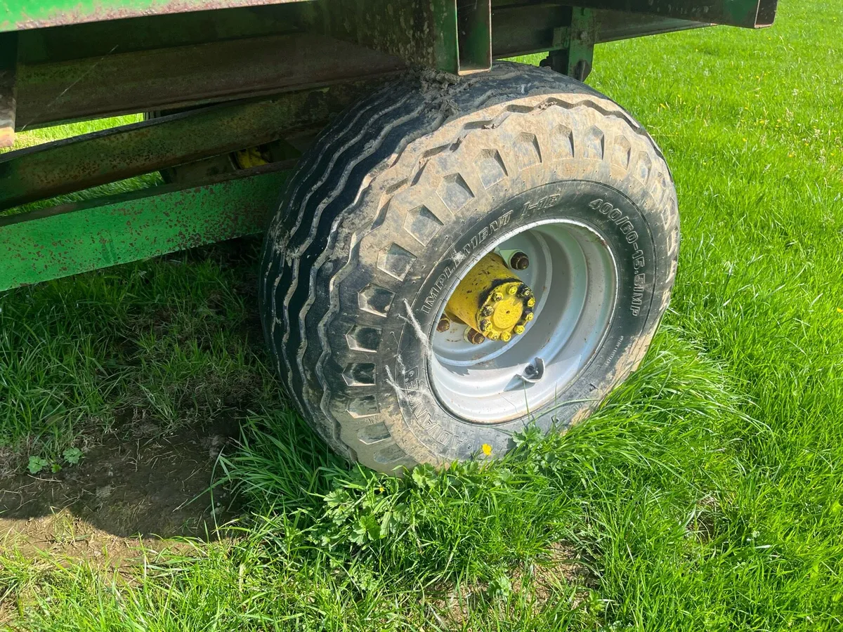 Tipping trailer - Image 1