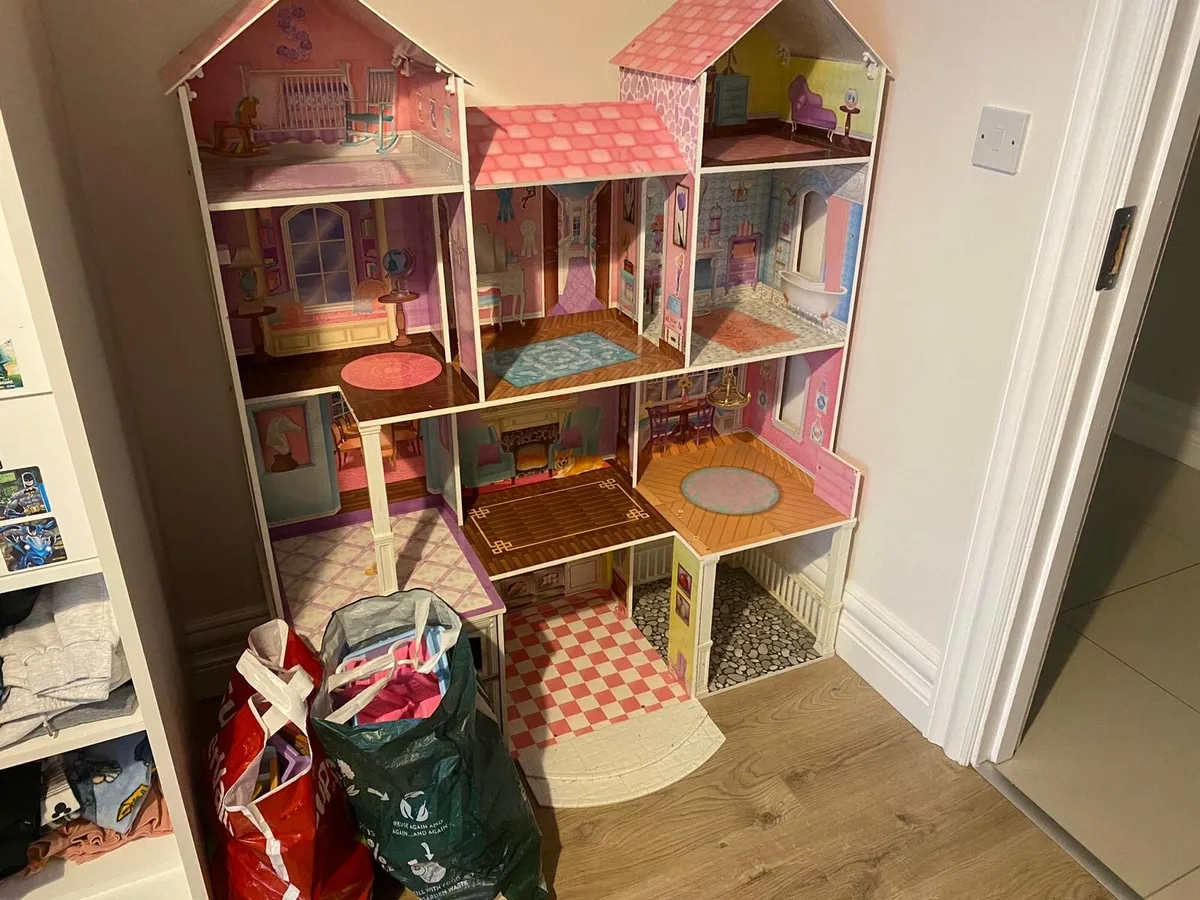 Dolls house - Image 2
