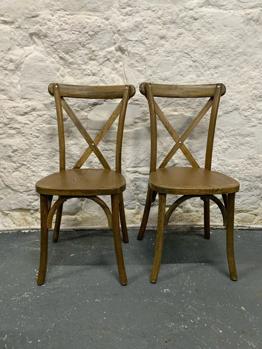 A pair of X-back design bentwood chairs. - Image 1