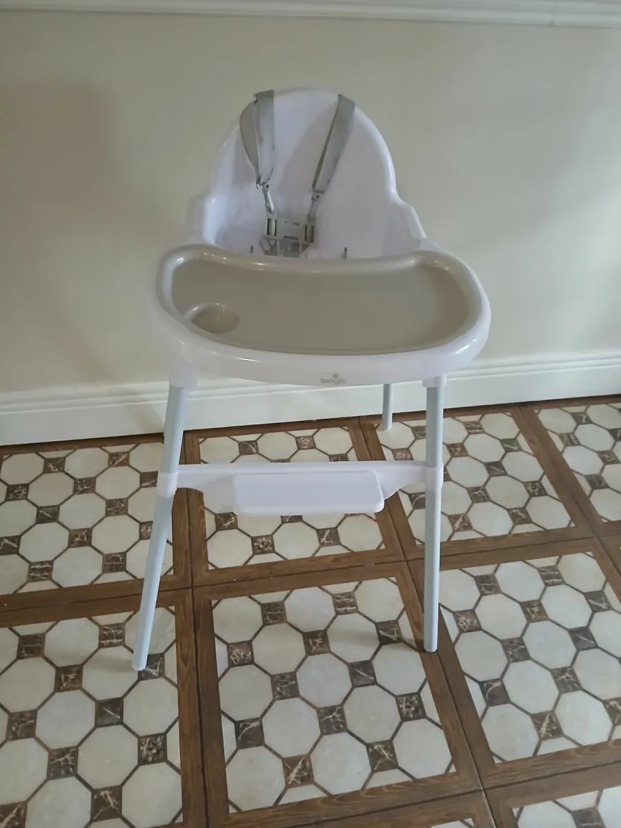 High chair - Image 1