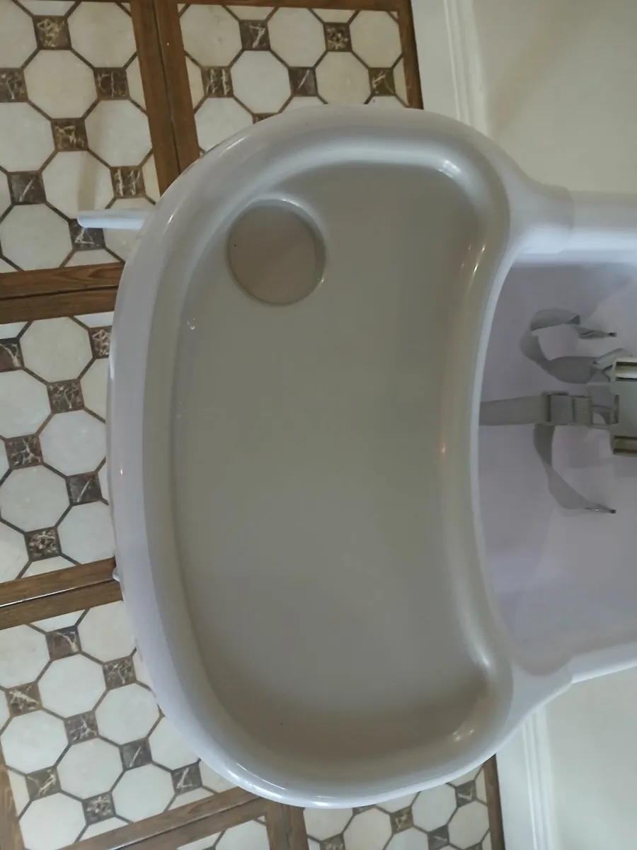 High chair - Image 3