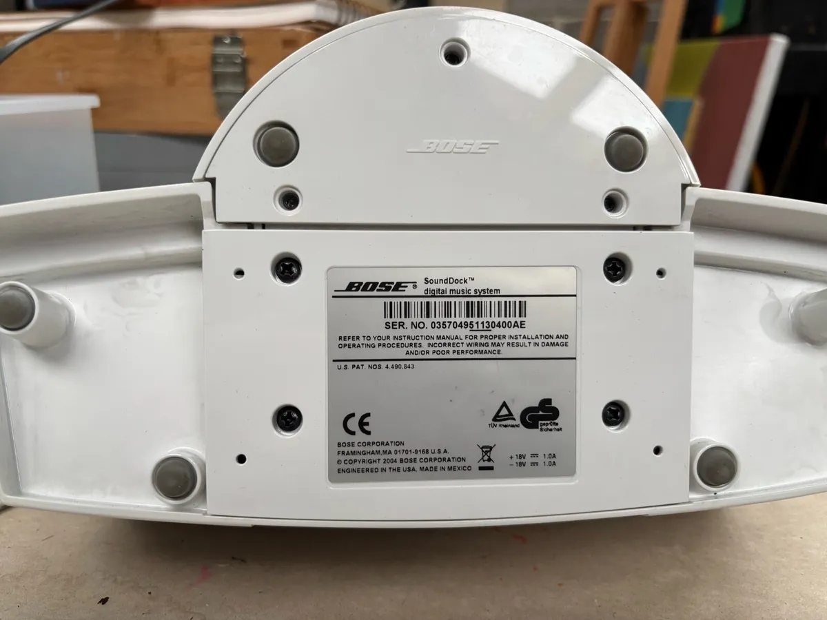 Bose SoundDock Series II Speaker - Image 2