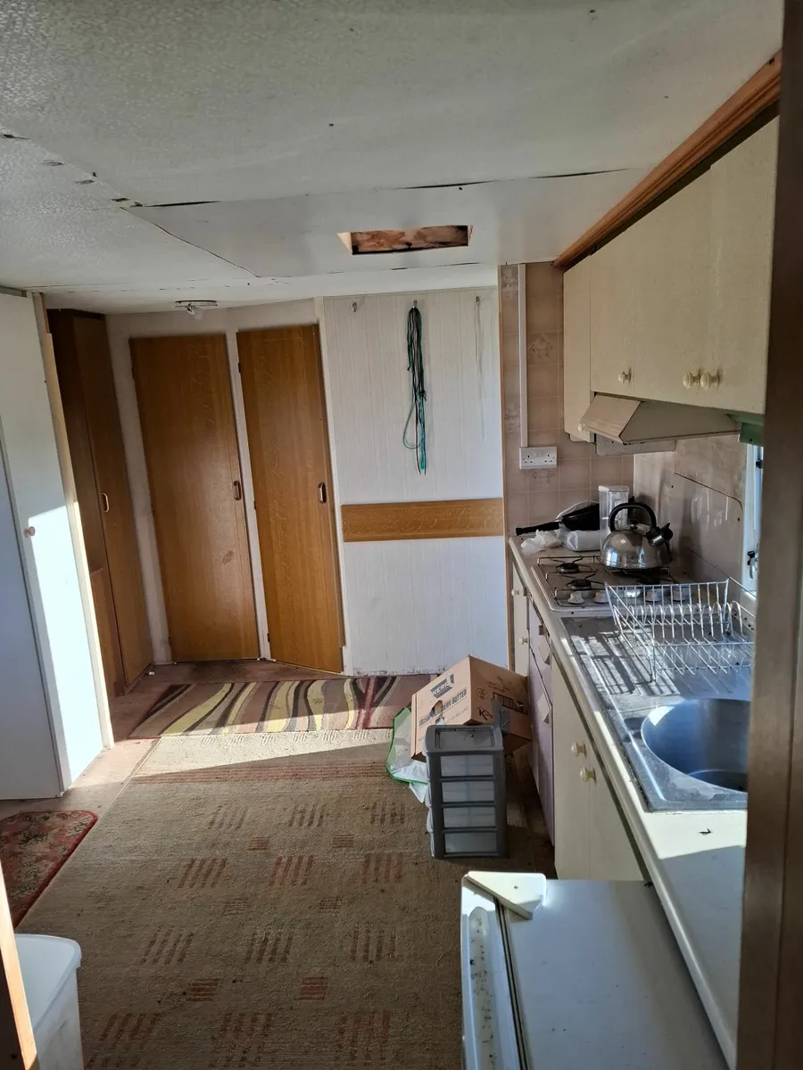 Moble home, free to take away - Image 2
