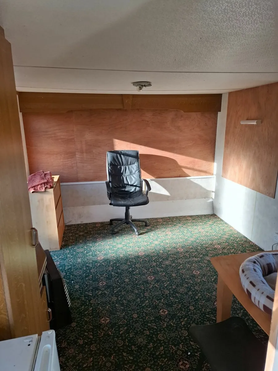 Moble home, free to take away - Image 4