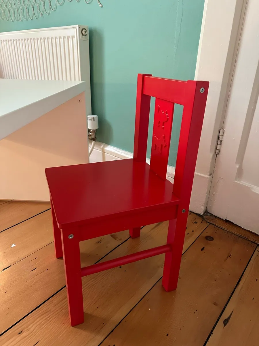 Child’s chair FREE - Image 2