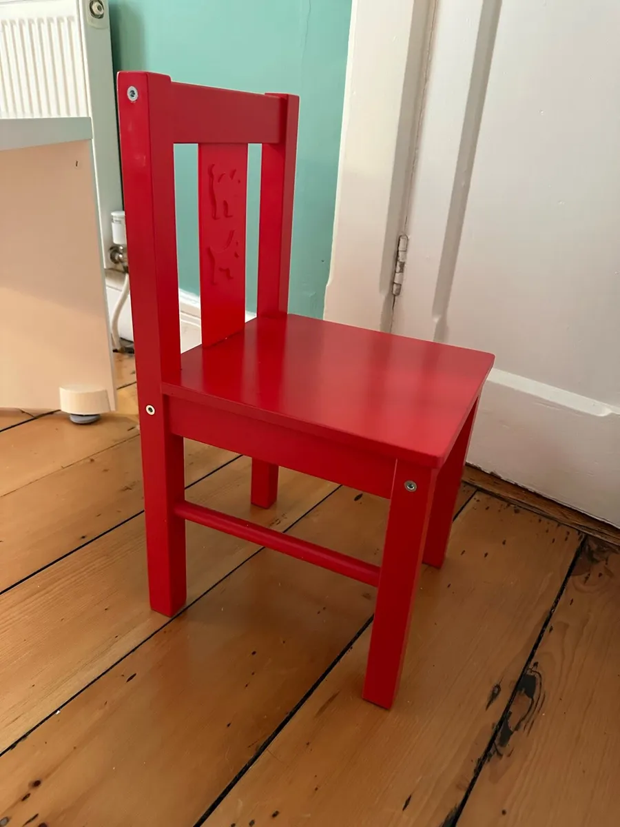 Child’s chair FREE - Image 3
