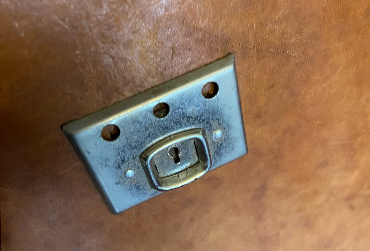 Vintage Leather Briefcase/ Laptop Bag - Image 4