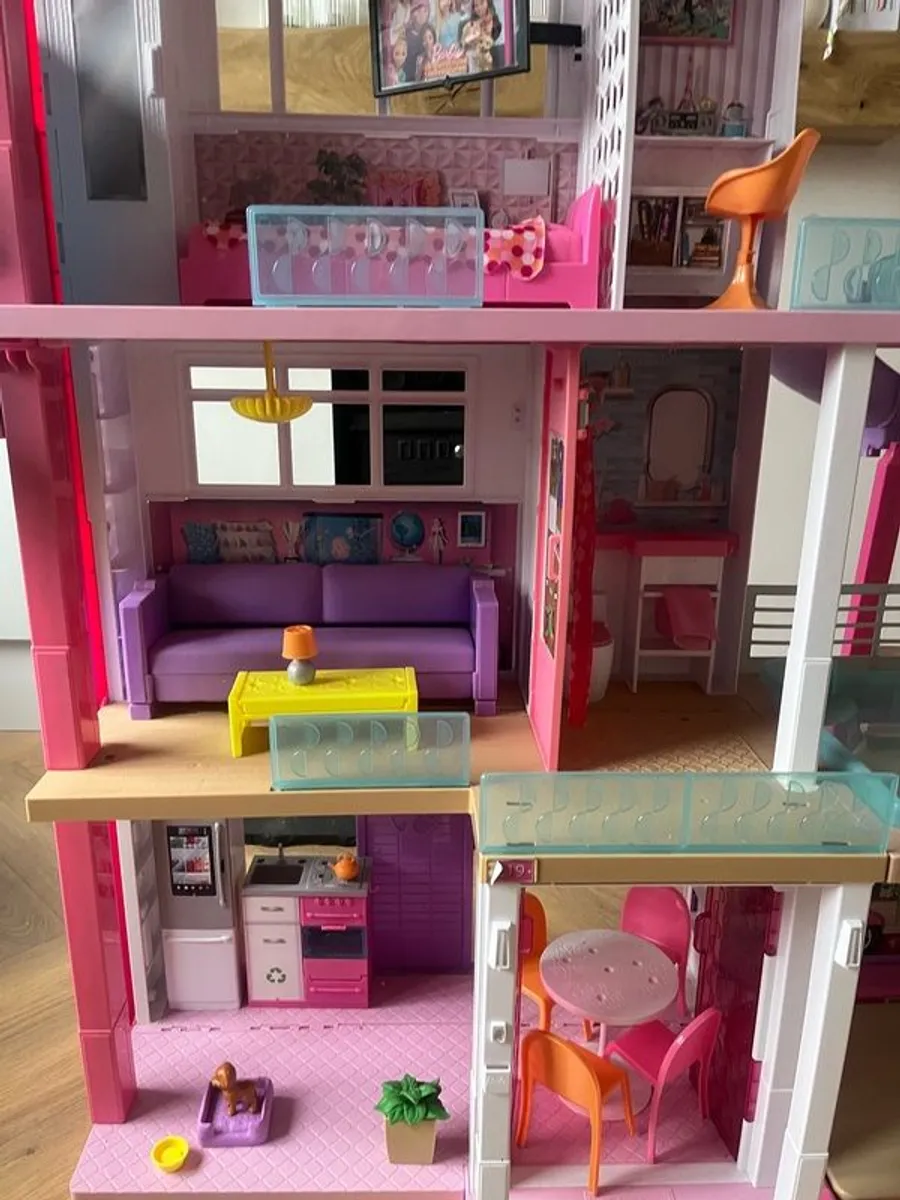 Barbie Dream House Perfect Condition - Image 2