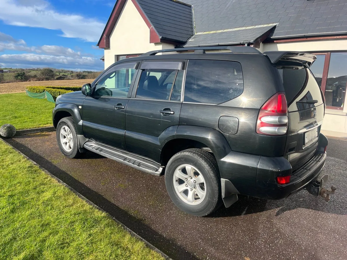 Toyota landcruiser - Image 4