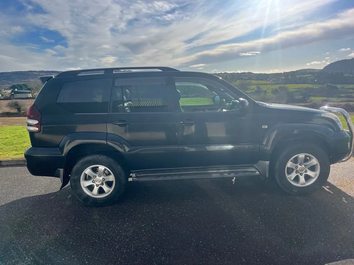 Toyota landcruiser - Image 2