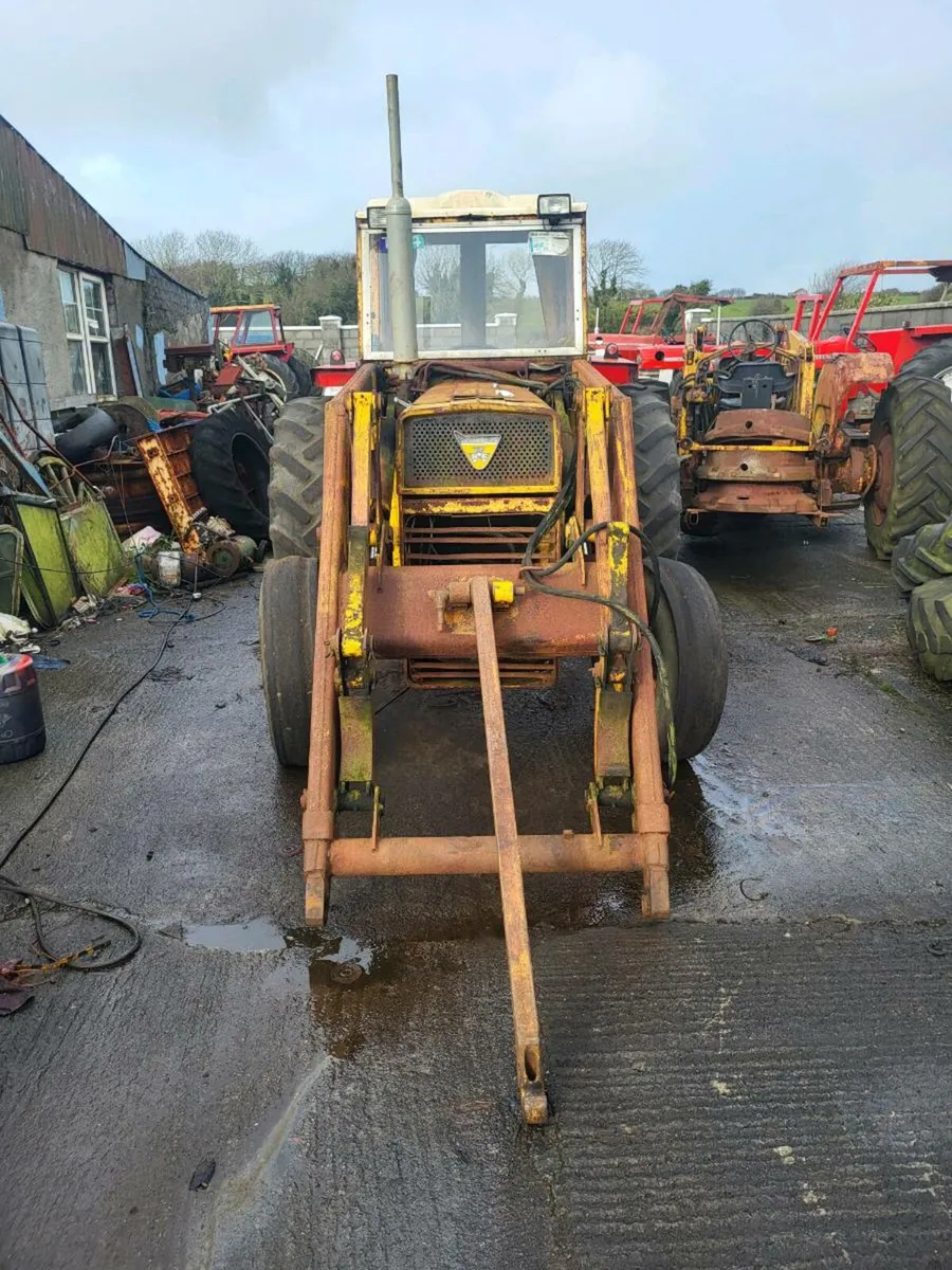 Cabs and loaders for 165 - Image 2