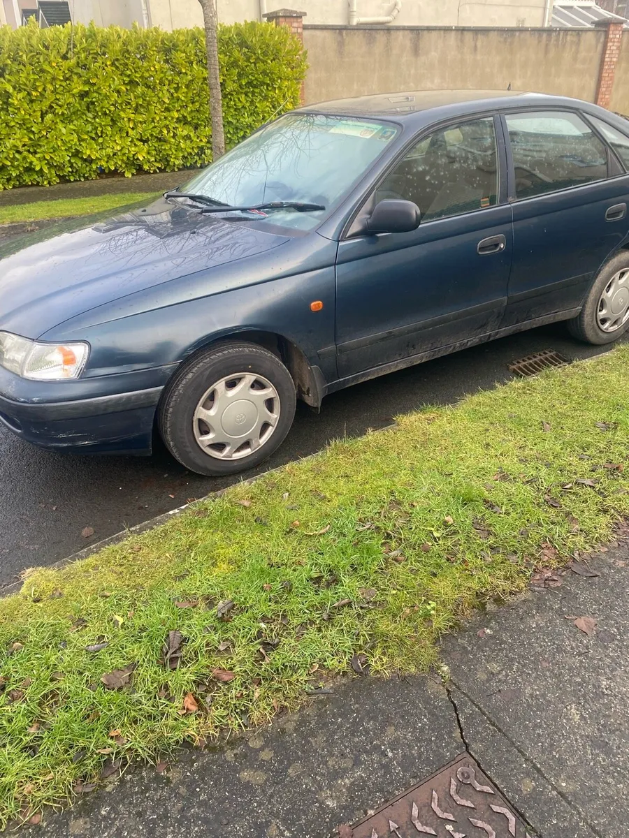 Toyota carina - Image 2