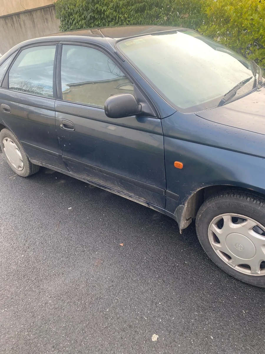 Toyota carina - Image 4