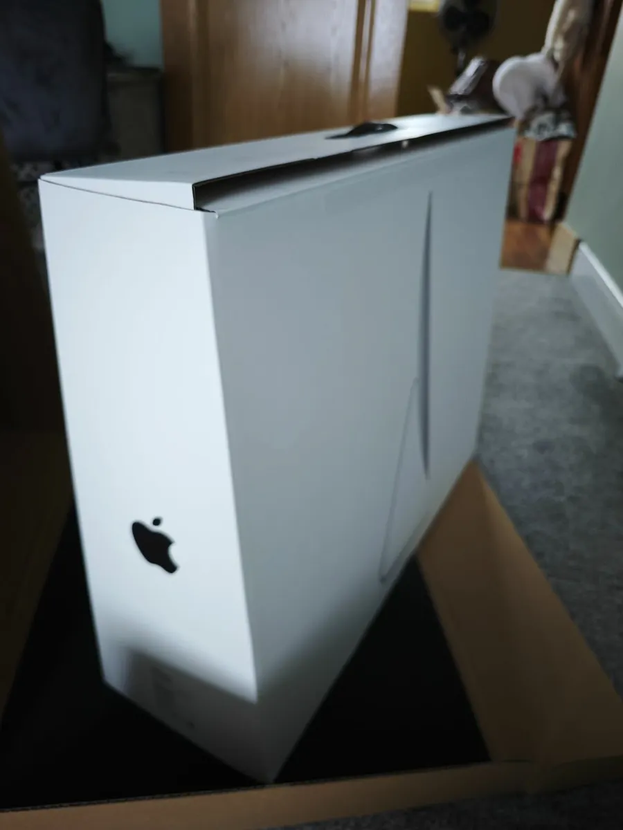 27' iMac, 5k Retina, i9, top spec. Apple - Image 2