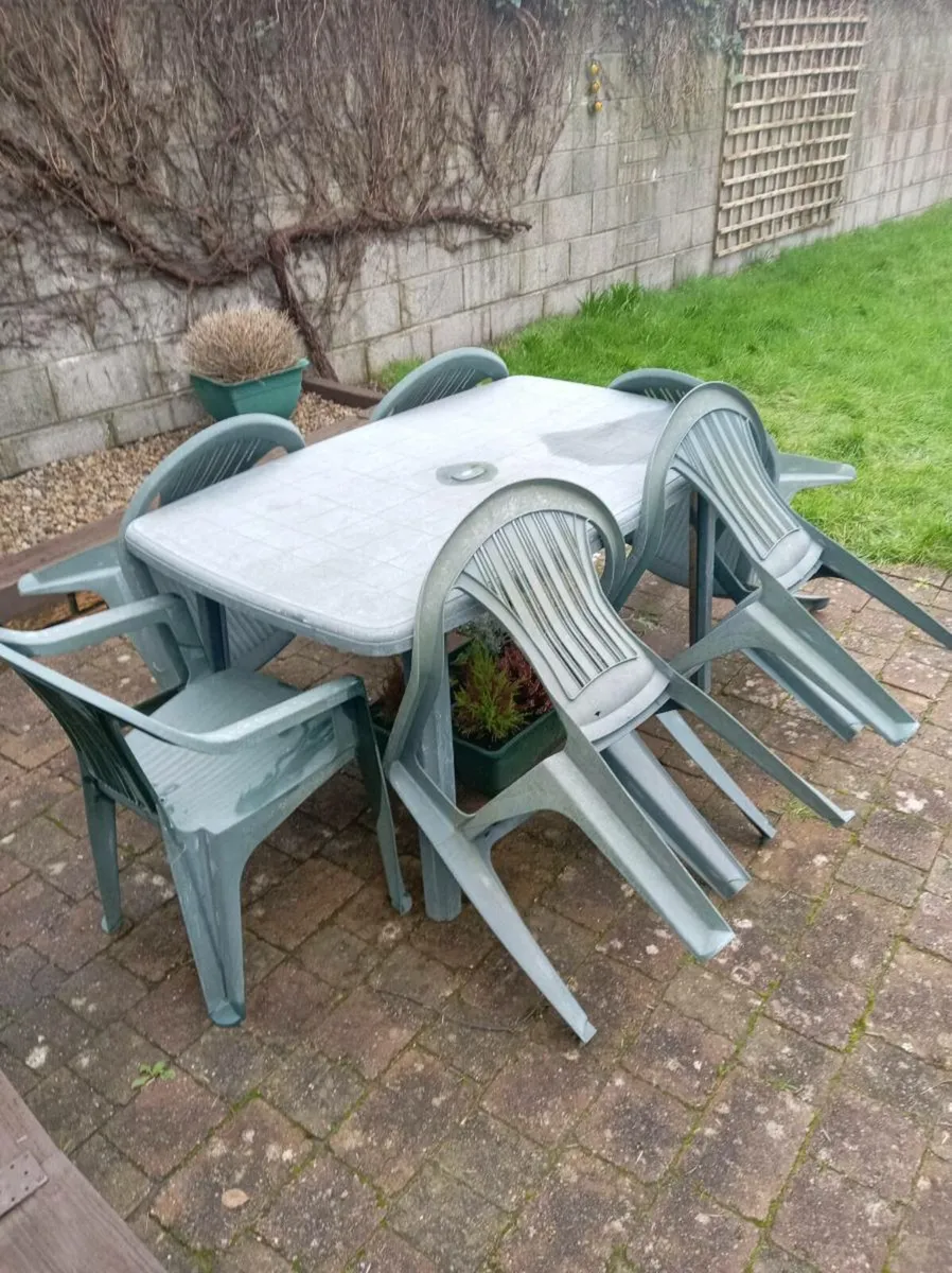 Garden table and chairs- free to take away - Image 1