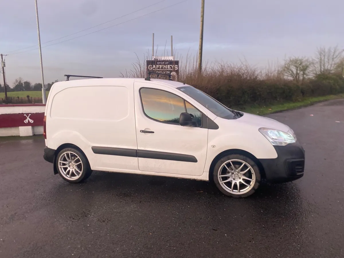 Berlingo/Partner Alloys 18” - Image 1