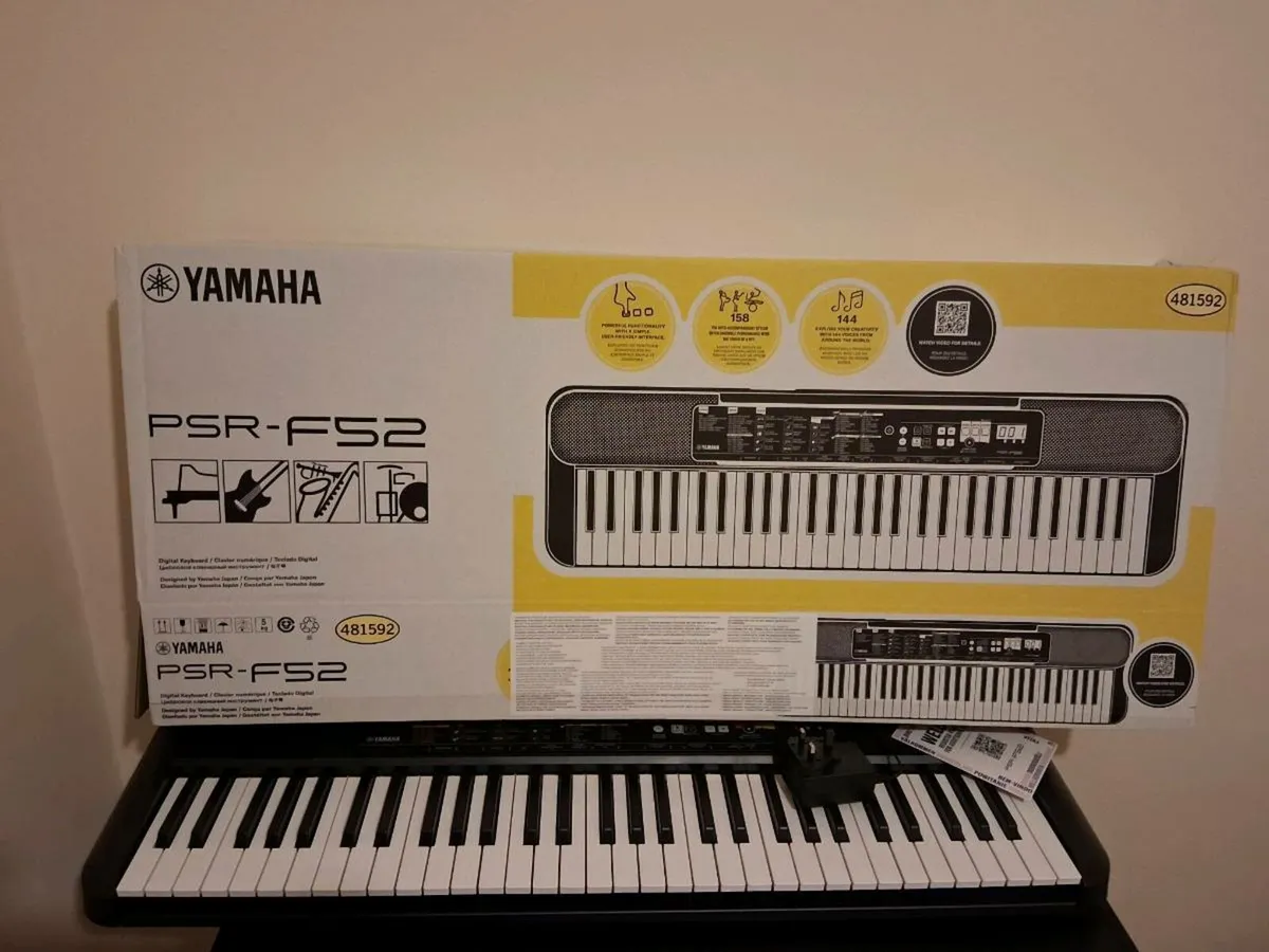 YAMAHA Piano keyboard - Image 2