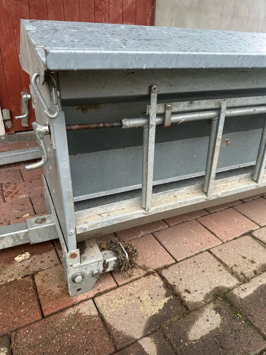 Lamb creep feeder - Image 2