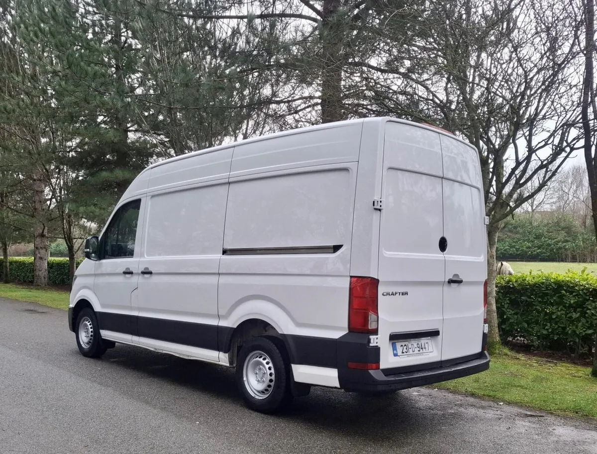 Volkswagen Crafter 2023 DOE 1/27 - Image 2