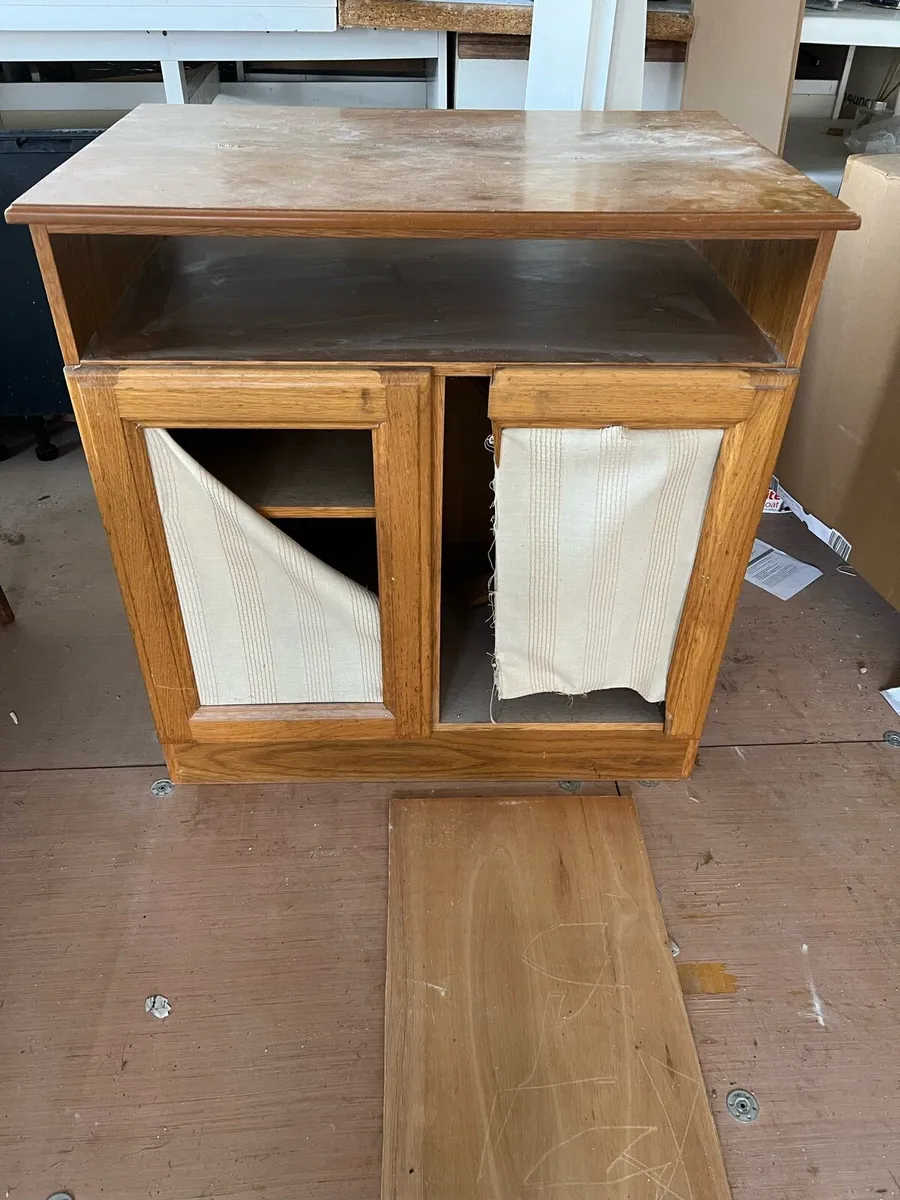 Solid wood unit to restore free to take away - Image 1