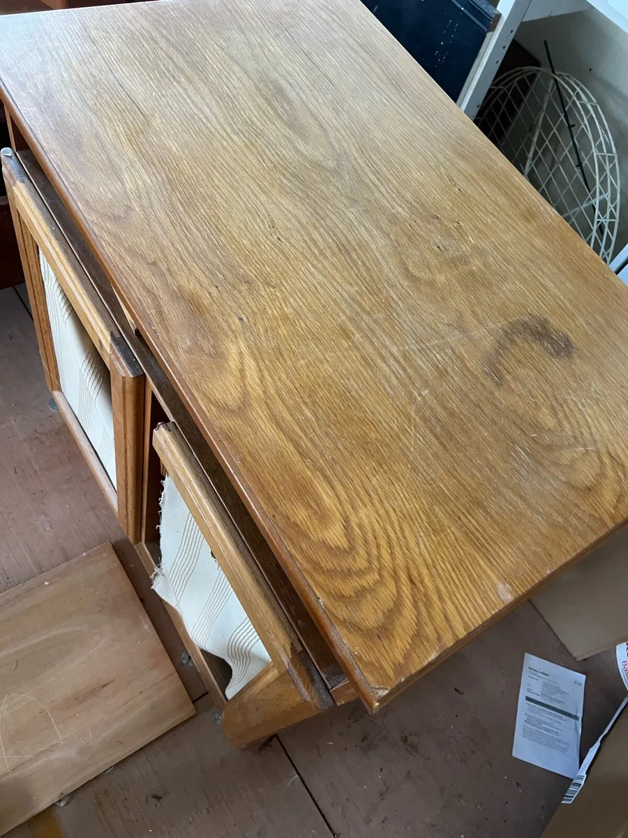 Solid wood unit to restore free to take away - Image 3