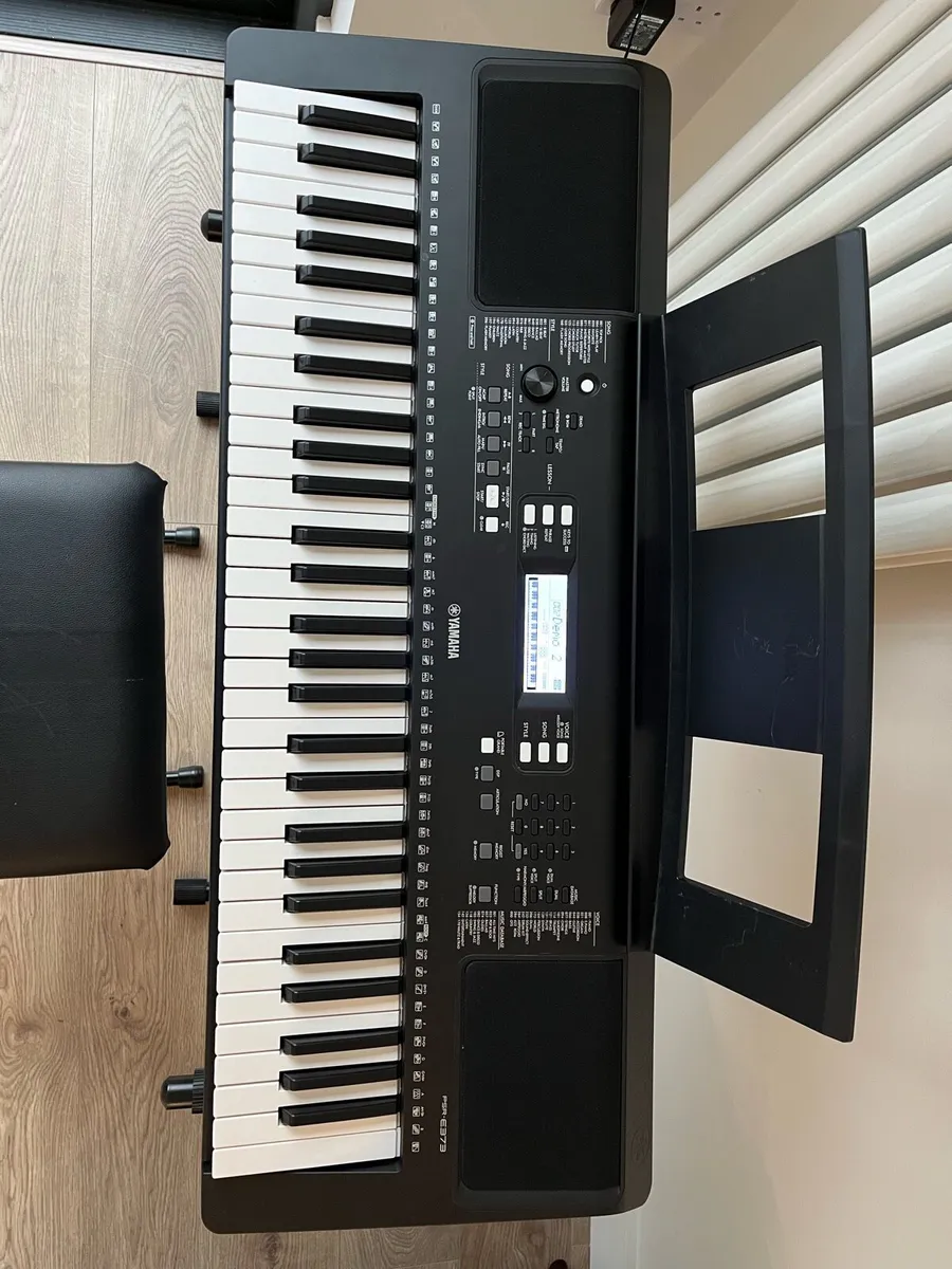 Yamaha Keyboard, Stand & Seat - Image 3