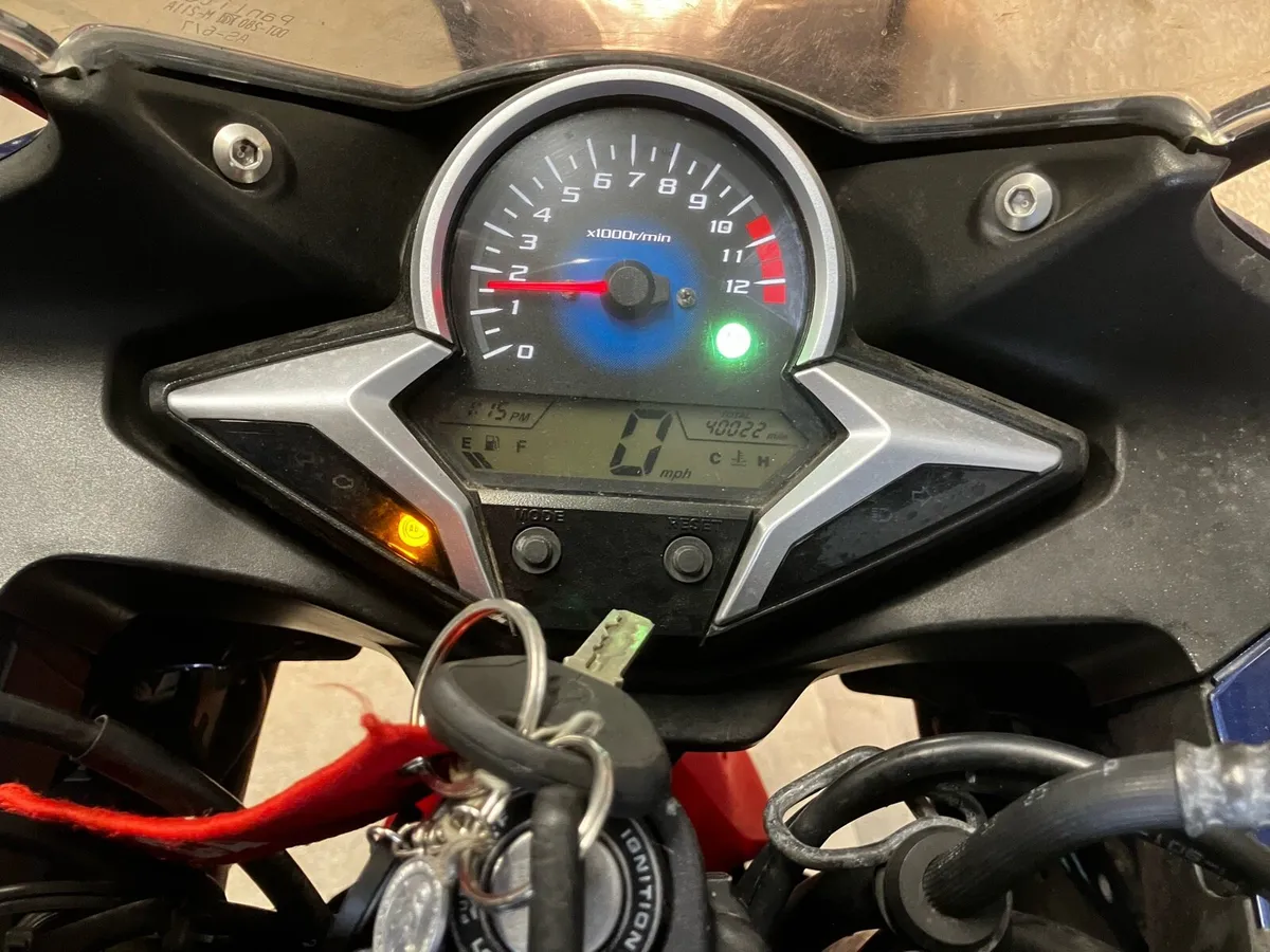 Honda CBR 250R - Image 3