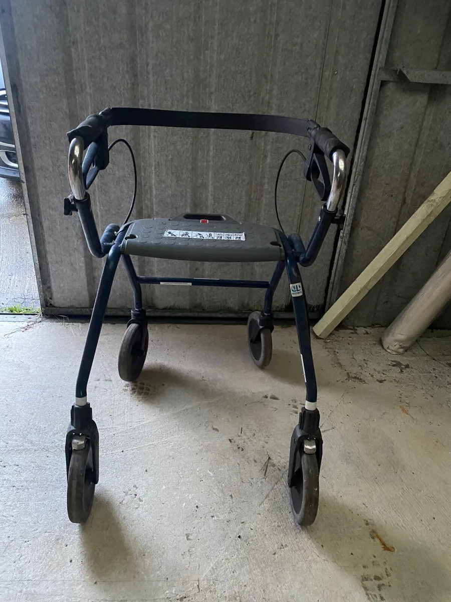 Rollator walking aid - Image 2