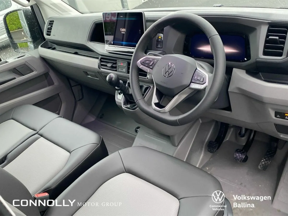 Volkswagen Crafter Highline MWB 2.0TDi 140bhp Manu - Image 2