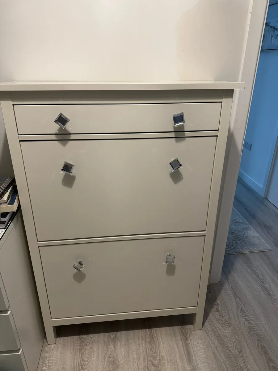 Cream Shoe Storage Cabinet – Excellent Condition - Image 1