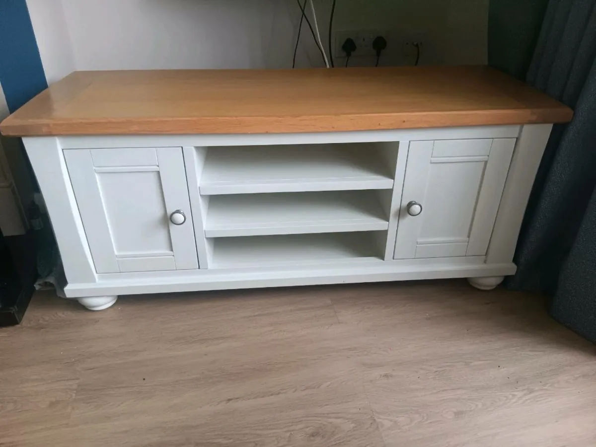 Oak TV stand - Image 3