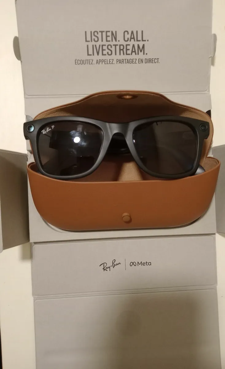 Ray ban Meta glasses And PS4 with 32 games - Image 1