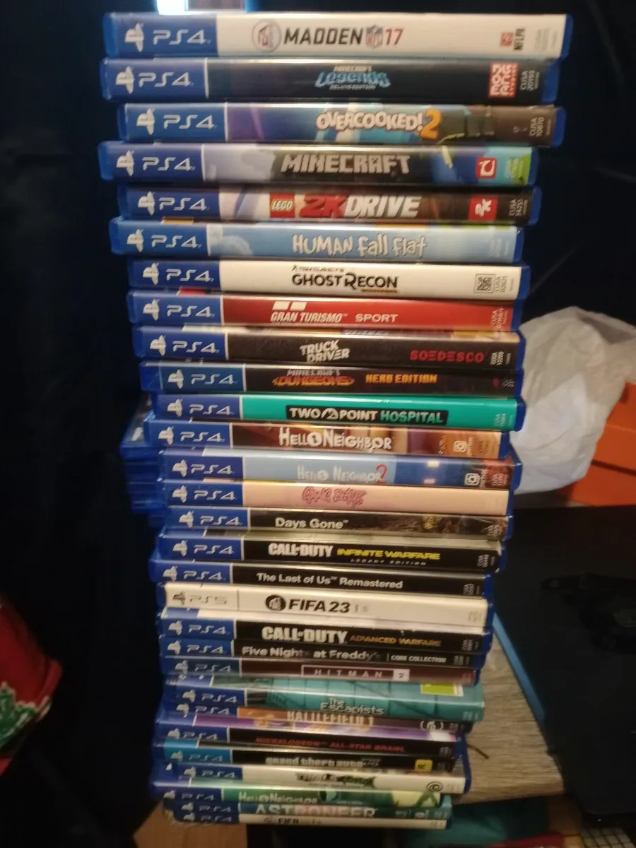 Ray ban Meta glasses And PS4 with 32 games - Image 3