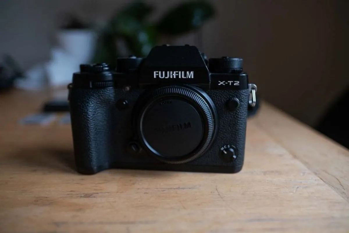Fuji X-T2 plus accessories and SD cards - Image 4