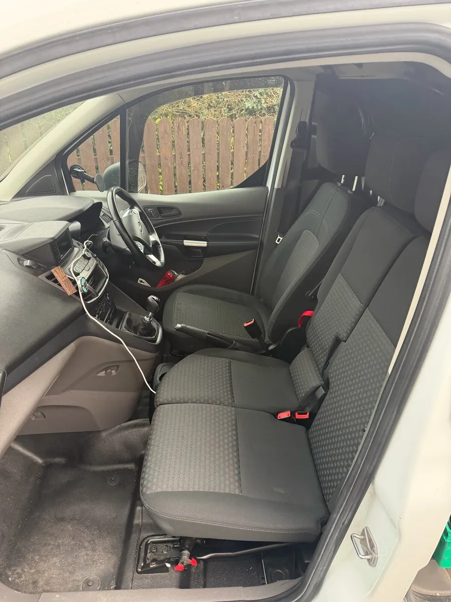 Ford transit connect SWB 1.5 120hp - Image 3